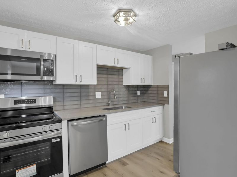 8906 Lakefield Court, Galloway, OH 43119 Photo 5
