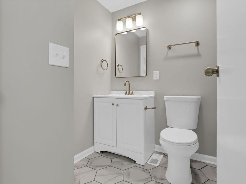 8906 Lakefield Court, Galloway, OH 43119 Photo 7