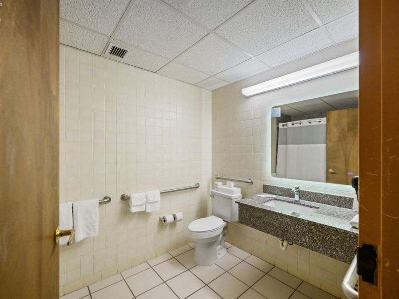 1704 E Perry Street, Port Clinton, OH 43452 Photo 17