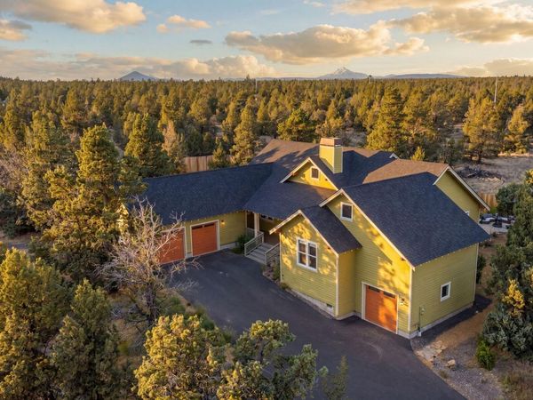 615 NW 89th Street, Redmond, OR 97756