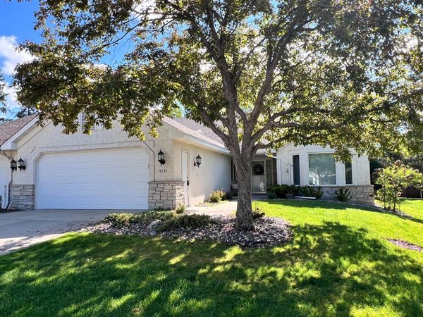 9933 Old Wagon Trail, Eden Prairie, MN 55347
