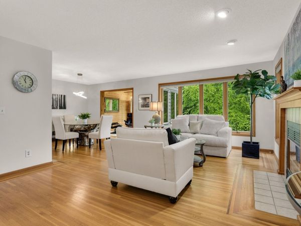 14463 Stewart Lane, Minnetonka, MN 55345