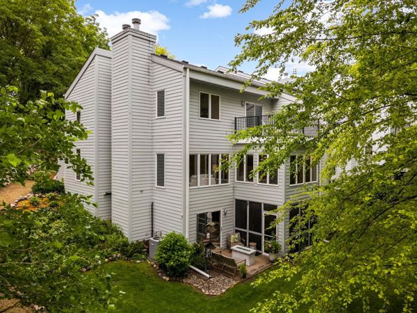 14463 Stewart Lane, Minnetonka, MN 55345