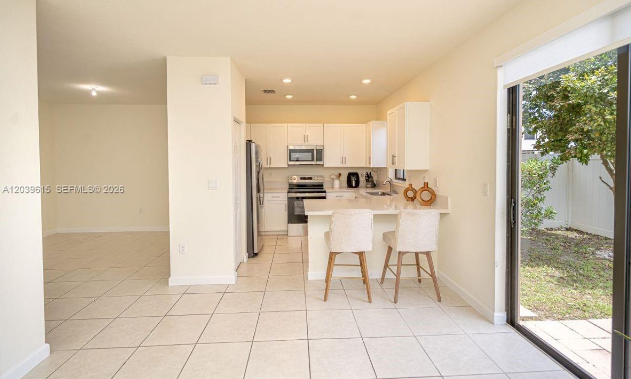 11064 W 33rd Way, Hialeah, FL 33018 Photo