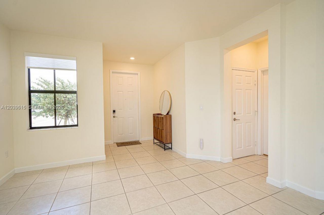 11064 W 33rd Way, Hialeah, FL 33018 Photo
