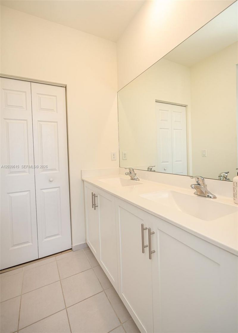 11064 W 33rd Way, Hialeah, FL 33018 Photo