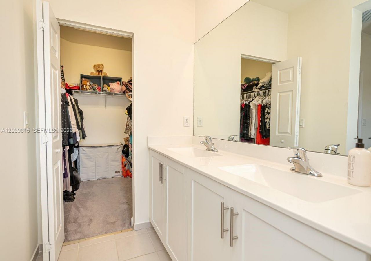 11064 W 33rd Way, Hialeah, FL 33018 Photo