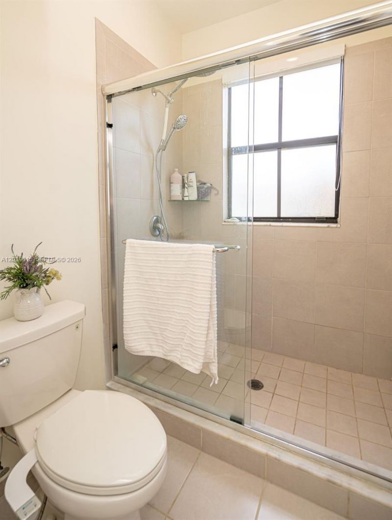 11064 W 33rd Way, Hialeah, FL 33018 Photo