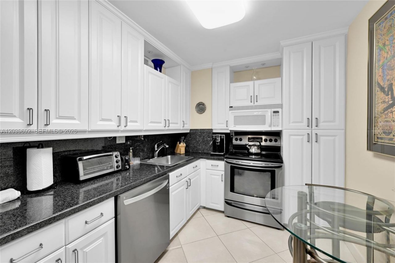 3180 S Ocean Dr , Unit 1610, Hallandale Beach, FL 33009 Photo
