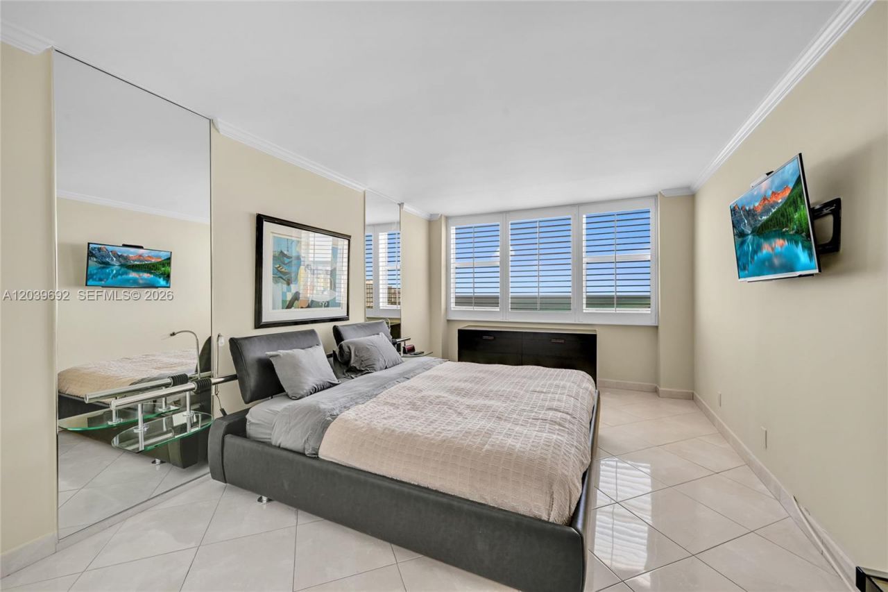 3180 S Ocean Dr , Unit 1610, Hallandale Beach, FL 33009 Photo