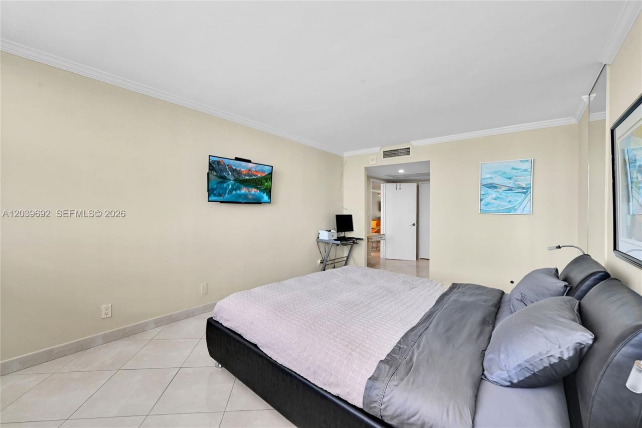 3180 S Ocean Dr , Unit 1610, Hallandale Beach, FL 33009 Photo