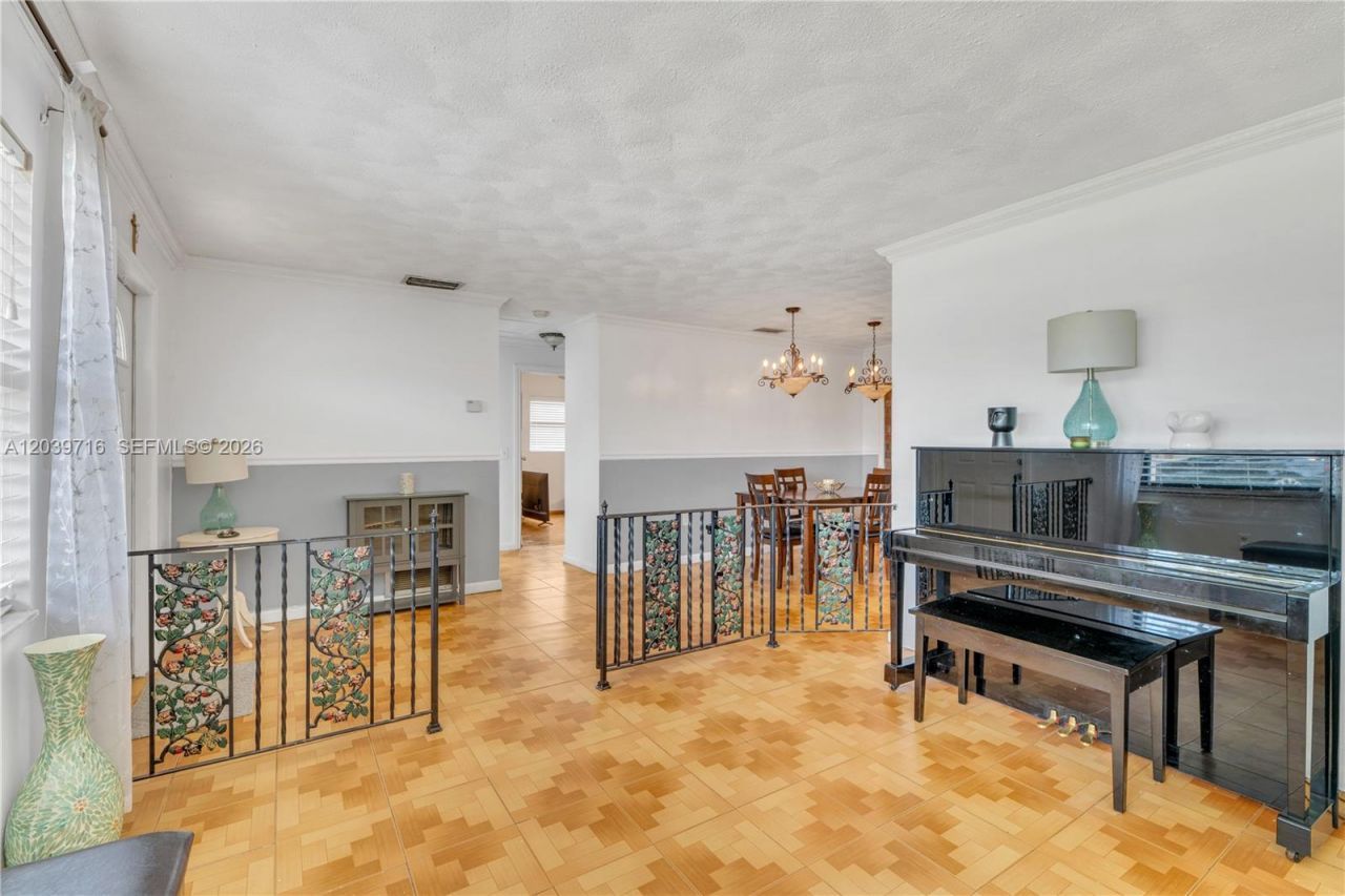 551 NW 99th Way, Pembroke Pines, FL 33024 Photo