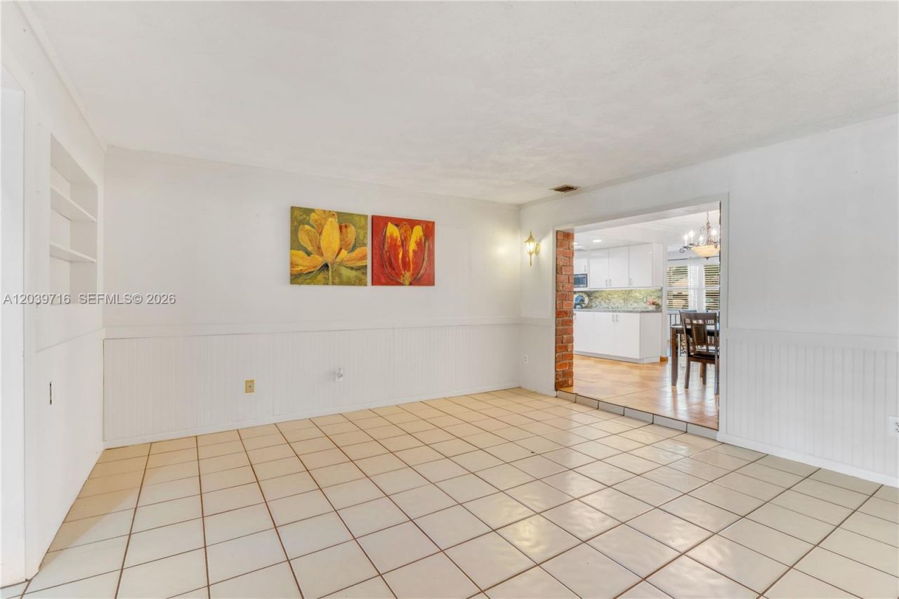 551 NW 99th Way, Pembroke Pines, FL 33024 Photo