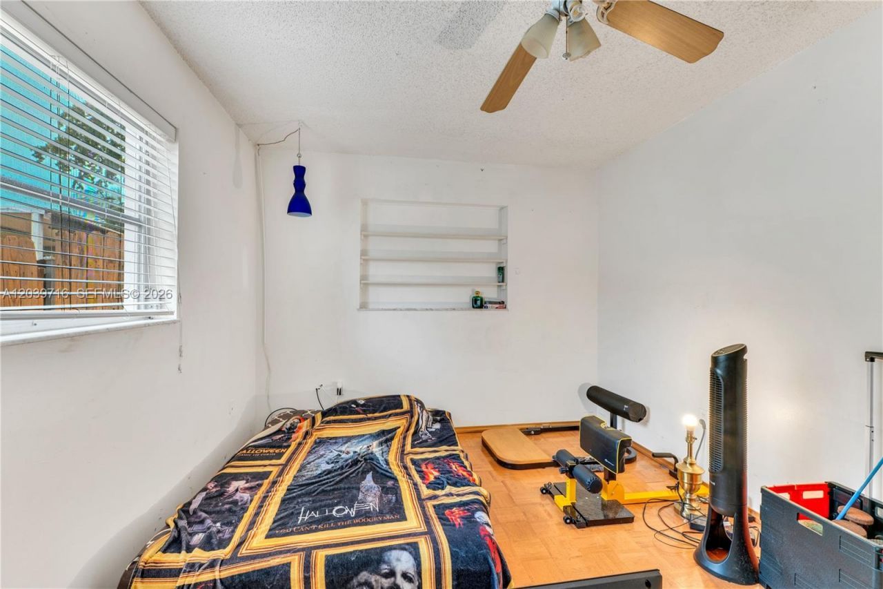 551 NW 99th Way, Pembroke Pines, FL 33024 Photo