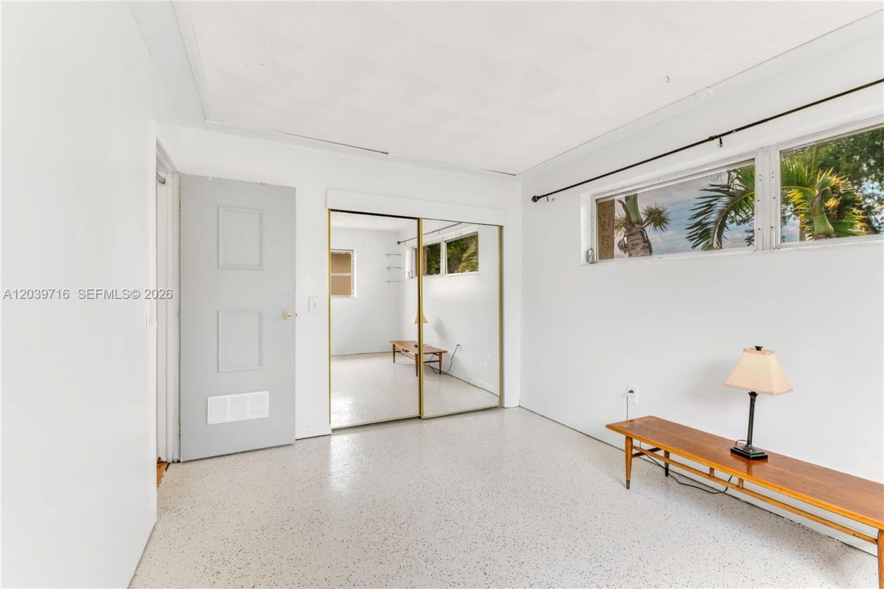 551 NW 99th Way, Pembroke Pines, FL 33024 Photo