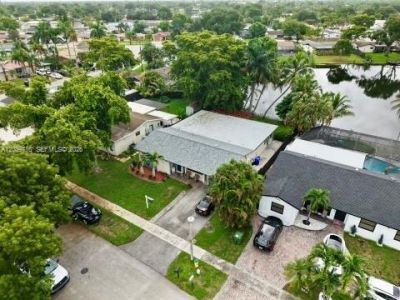 551 NW 99th Way, Pembroke Pines, FL 33024 Photo