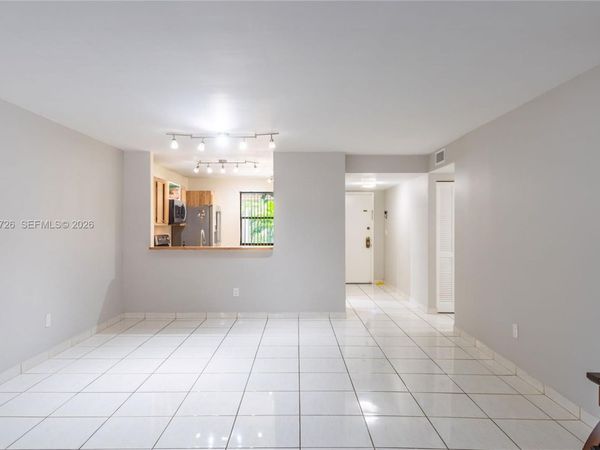 601 Ives Dairy Rd, Unit 101-8, Miami, FL 33179