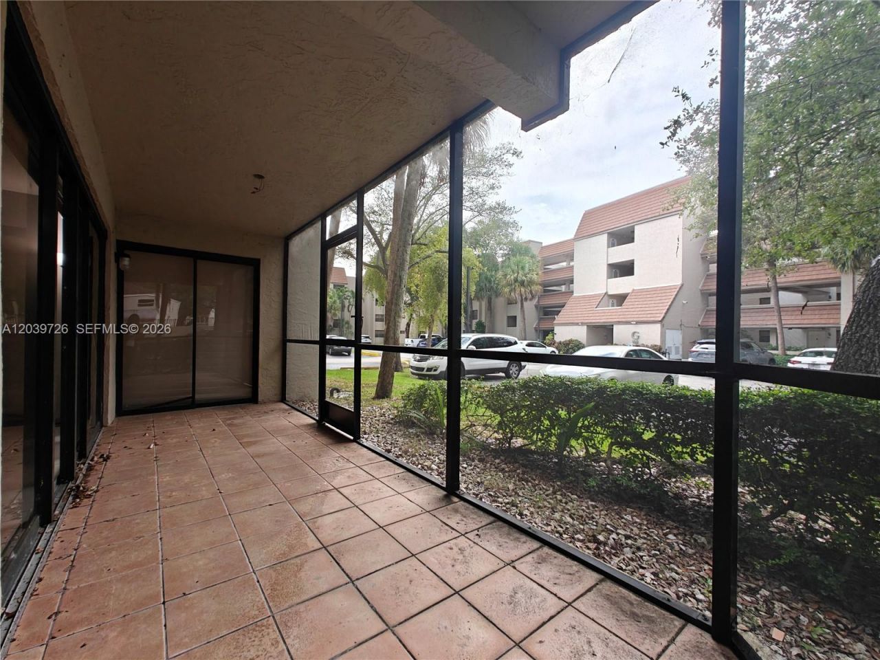 601 Ives Dairy Rd, Unit 101-8, Miami, FL 33179 Photo
