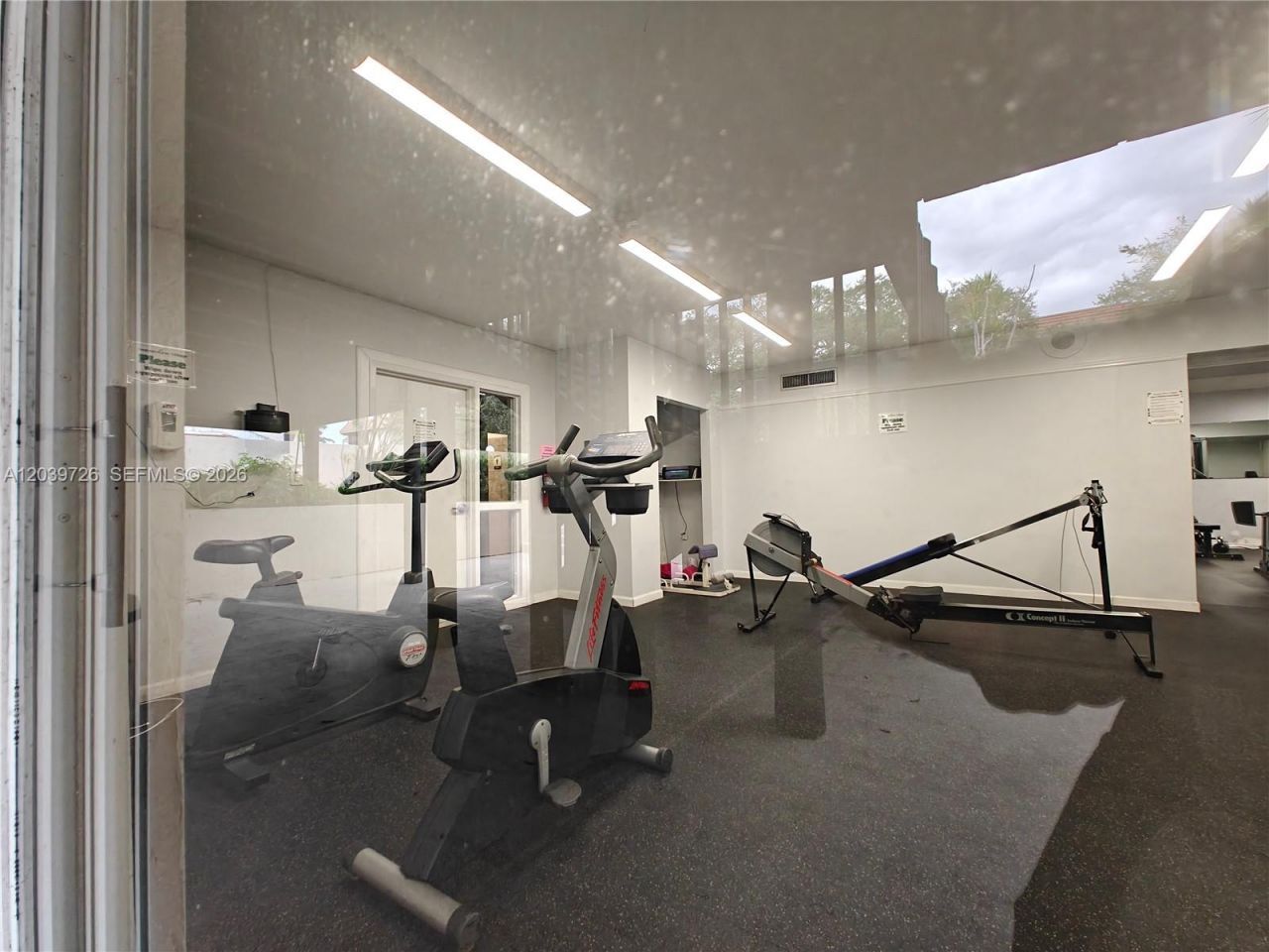 601 Ives Dairy Rd, Unit 101-8, Miami, FL 33179 Photo