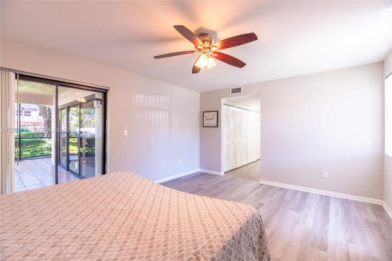 601 Ives Dairy Rd, Unit 101-8, Miami, FL 33179 Photo