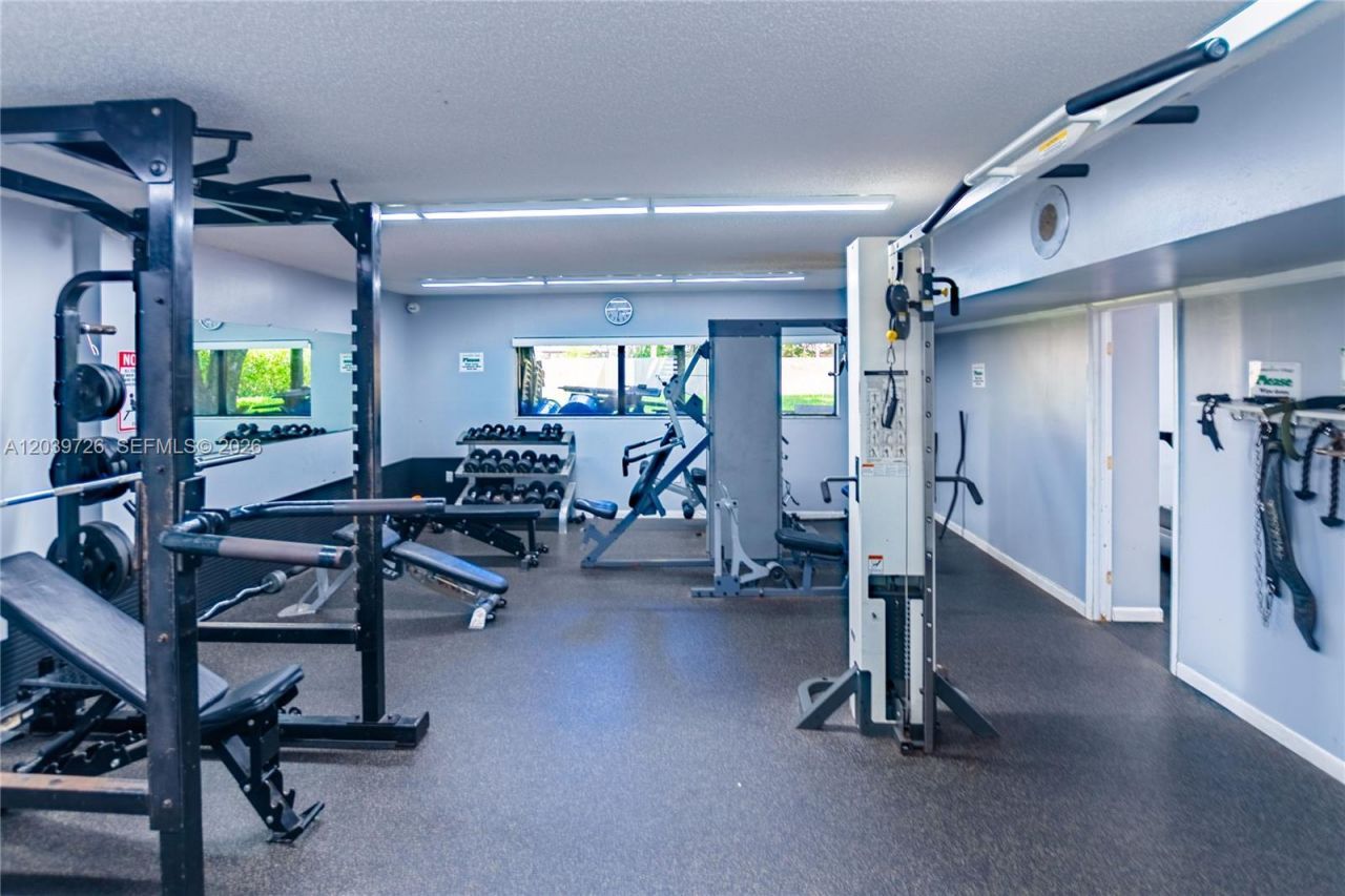 601 Ives Dairy Rd, Unit 101-8, Miami, FL 33179 Photo