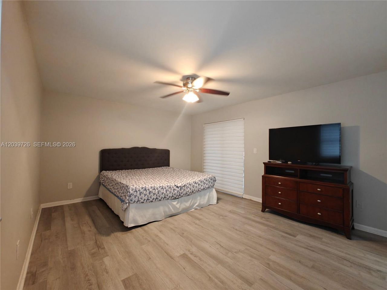 601 Ives Dairy Rd, Unit 101-8, Miami, FL 33179 Photo