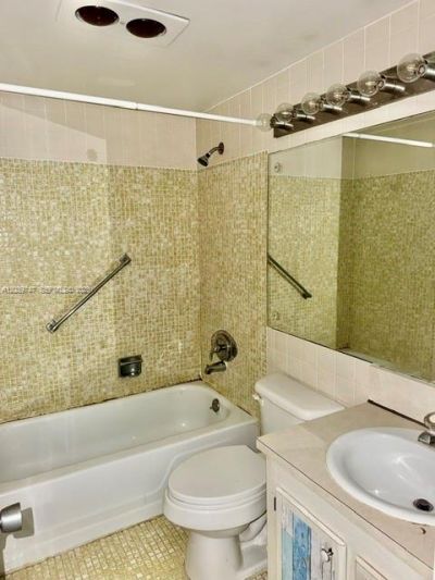 119 Salisbury , Unit E, West Palm Beach, FL 33417 Photo