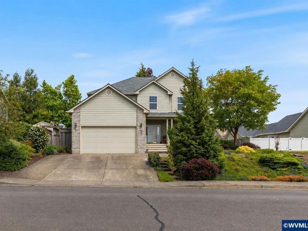 310 NW Foxglove St, Dallas, OR 97338