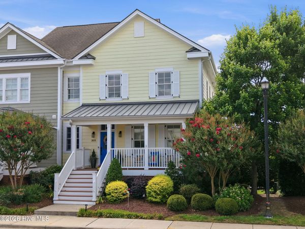 203 S Academy Street , Washington, NC 27889