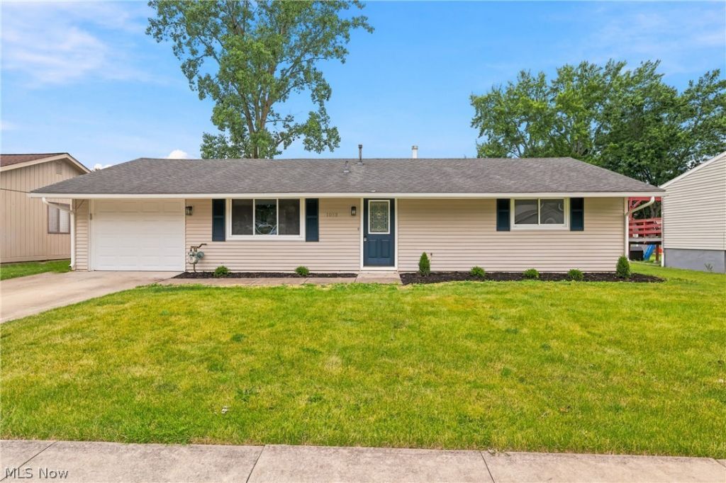 1053 Wellfleet Drive, Grafton, OH 44044 Main Photo