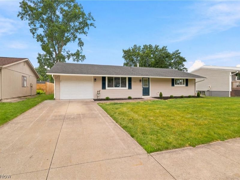1053 Wellfleet Drive, Grafton, OH 44044 Photo 2