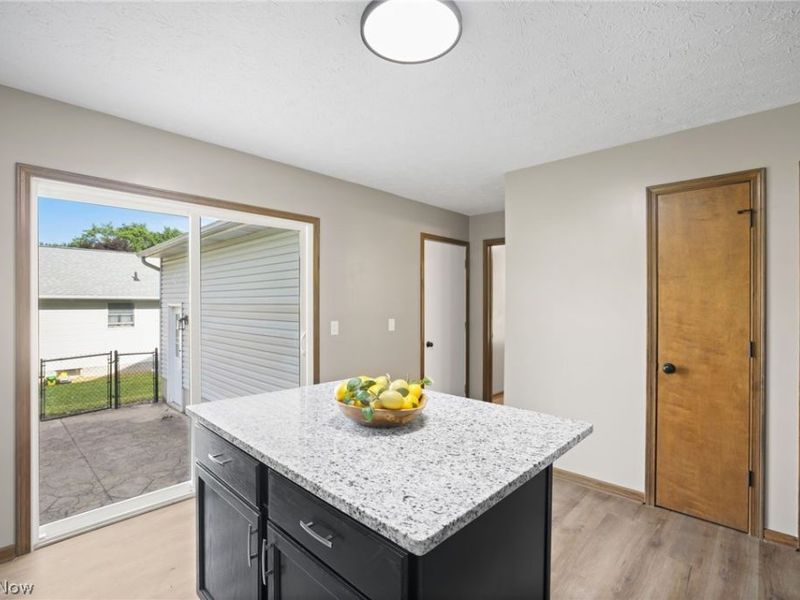 4694 Leone Road NE, Louisville, OH 44641 Photo 11