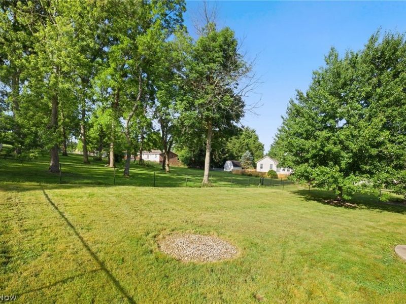 4694 Leone Road NE, Louisville, OH 44641 Photo 19