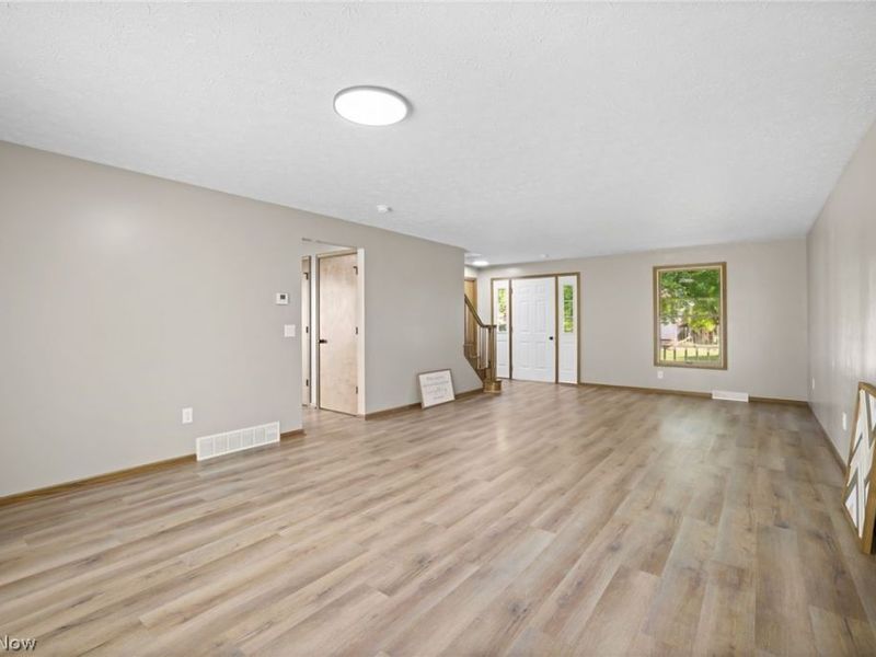 4694 Leone Road NE, Louisville, OH 44641 Photo 4