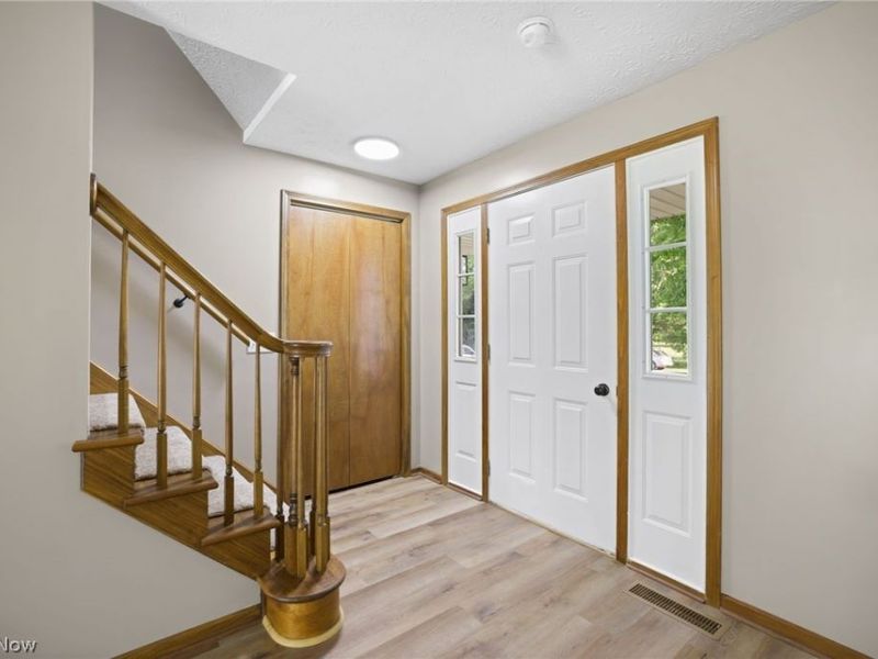 4694 Leone Road NE, Louisville, OH 44641 Photo 6