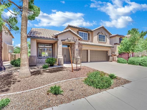 2560 Sundew Avenue , Henderson, NV 89052