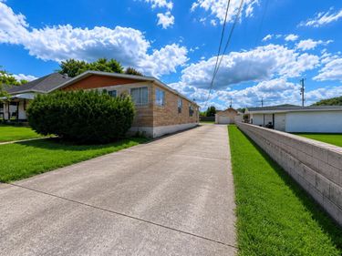 131 Peyton Avenue, Irvine, KY 40336