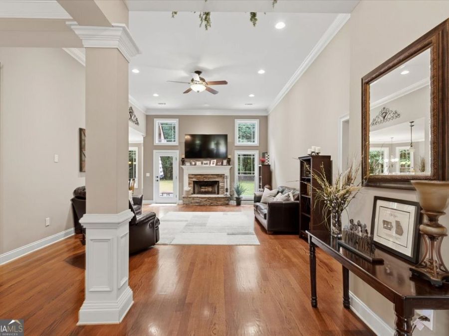 Property Image 4