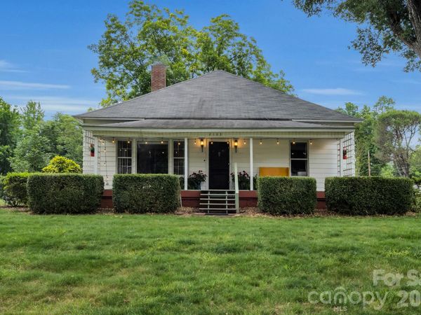 2103 N Thomas Avenue , Newton, NC 28658
