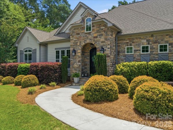 5717 Weddington Road , Concord, NC 28027