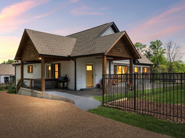 2104 Williamsport Pike , Columbia, TN 38401
