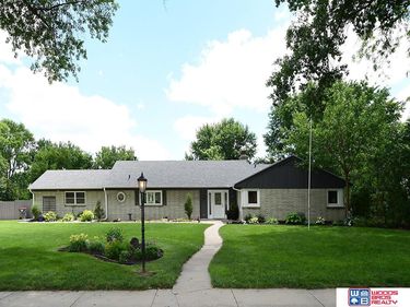 1600 S 4th Avenue, Beatrice, NE 68310