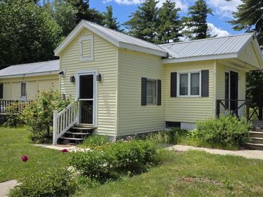 17 Mobile Coach Lane, Mont Vernon, NH 03057