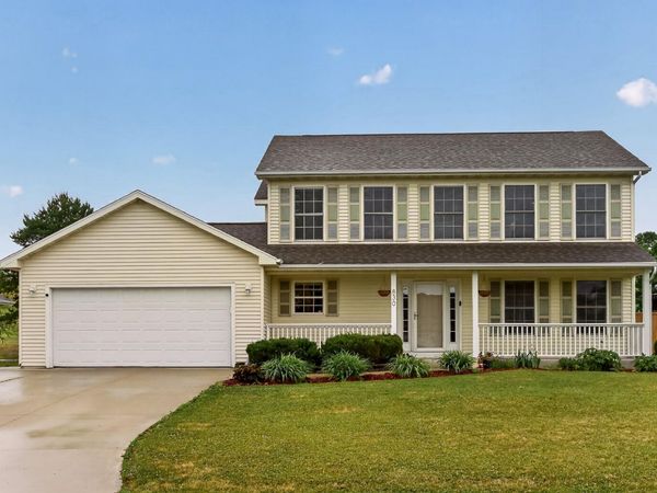 830 8th Avenue SW, Pine Island, MN 55963