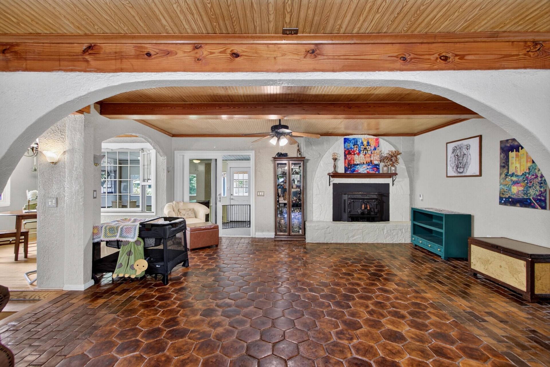 4488 Highway 162 Photo 8