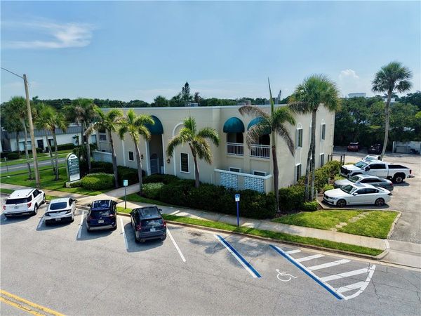 3003 Cardinal Drive, Unit B, Vero Beach, FL 32963