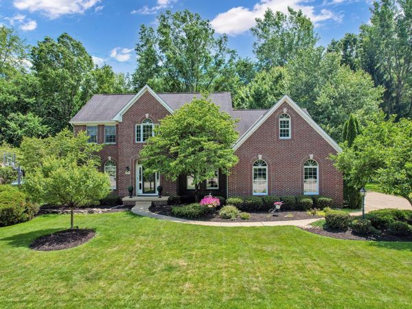 5187 Medallion Drive E, Westerville, OH 43082