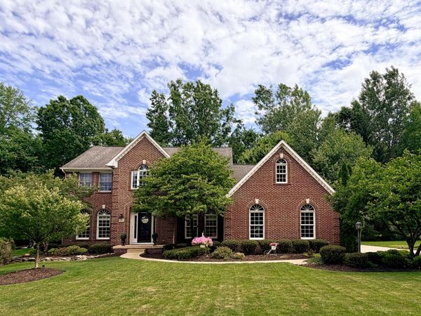 5187 Medallion Drive E, Westerville, OH 43082