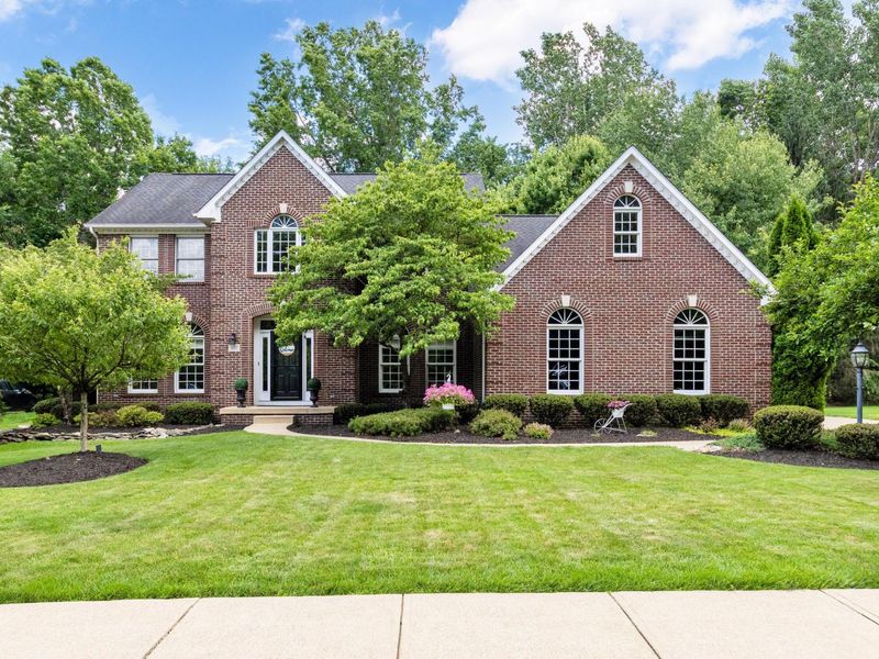 5187 Medallion Drive E, Westerville, OH 43082 Photo 1