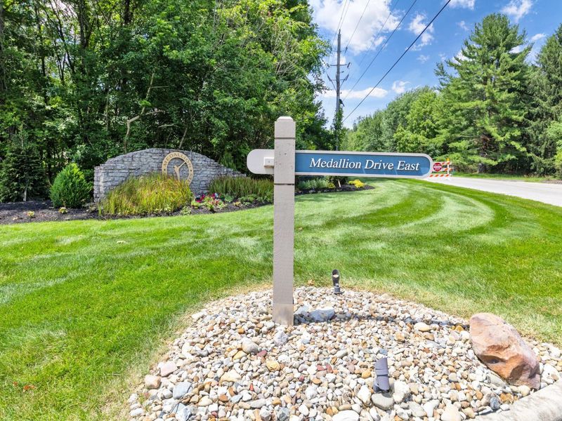 5187 Medallion Drive E, Westerville, OH 43082 Photo 13